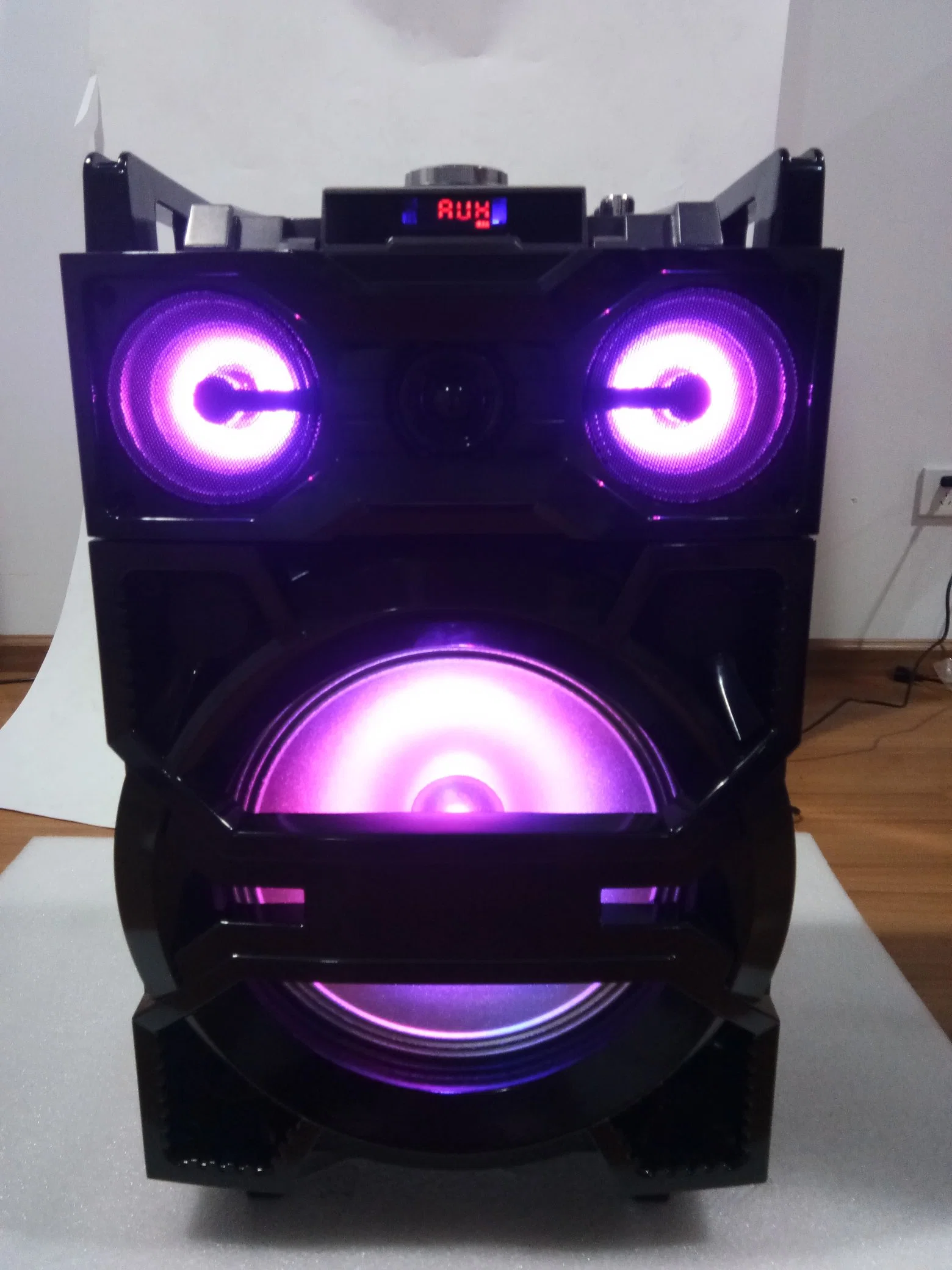 Plastic PRO Audio Portable Subwoofer DJ Speaker with RGB Light