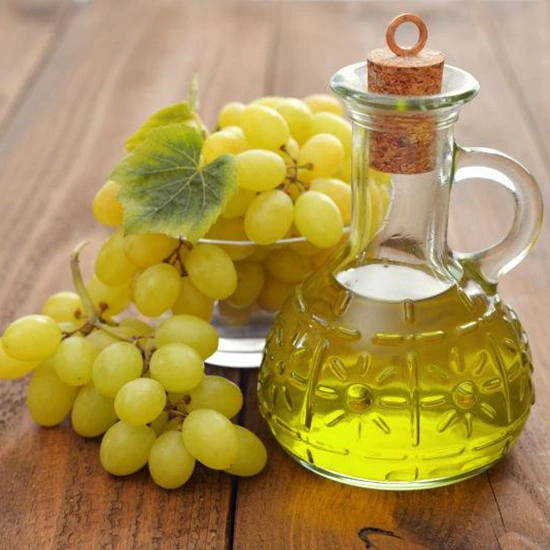 High quality/High cost performance  Grape Seed Oil Cosmetics Grapeseed Oil Press Food Grade Grape Seed Oil Bulk