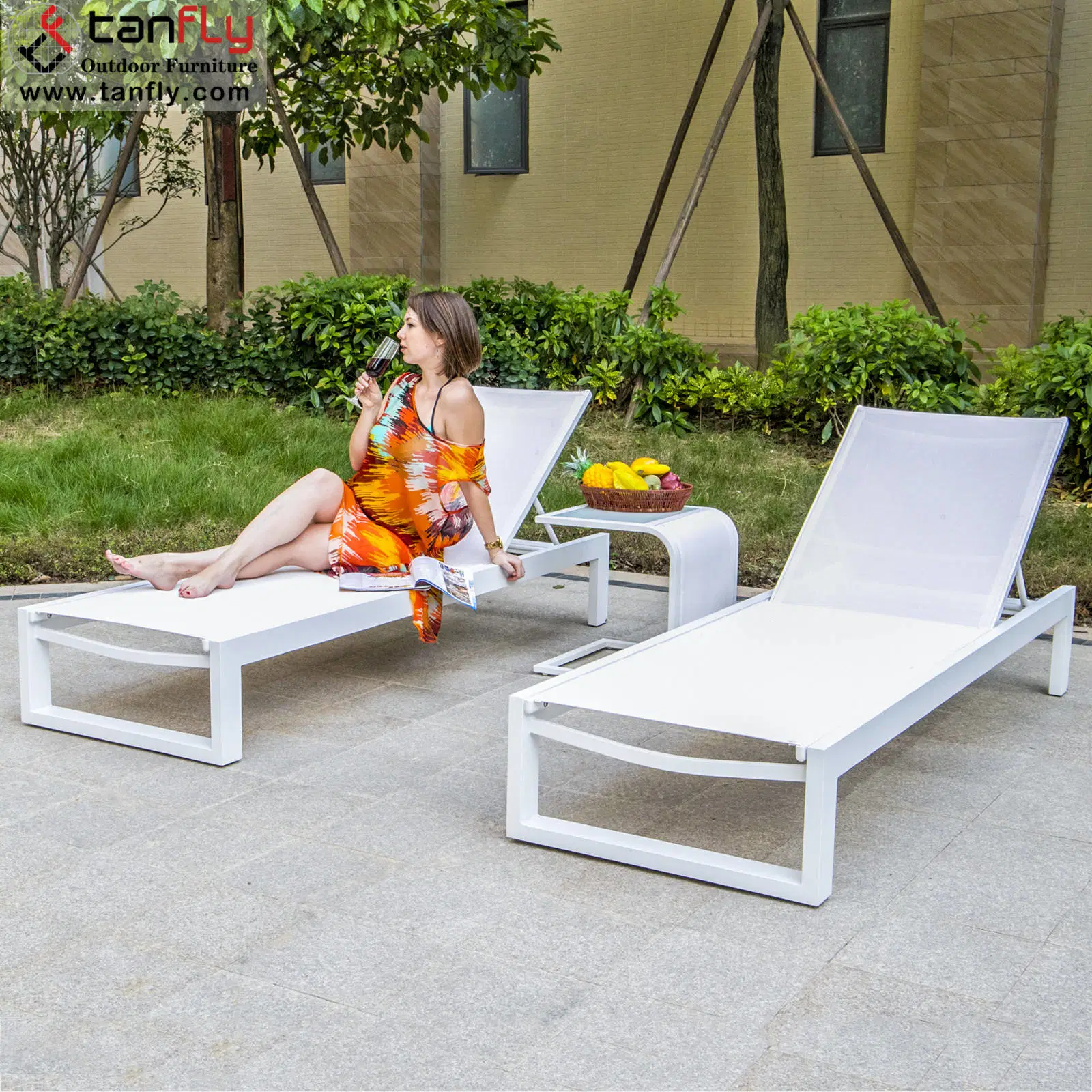 Hôtel de jardin Mobilier de plage Chaise de piscine Transat en rotin en osier Chaise longue d'extérieur