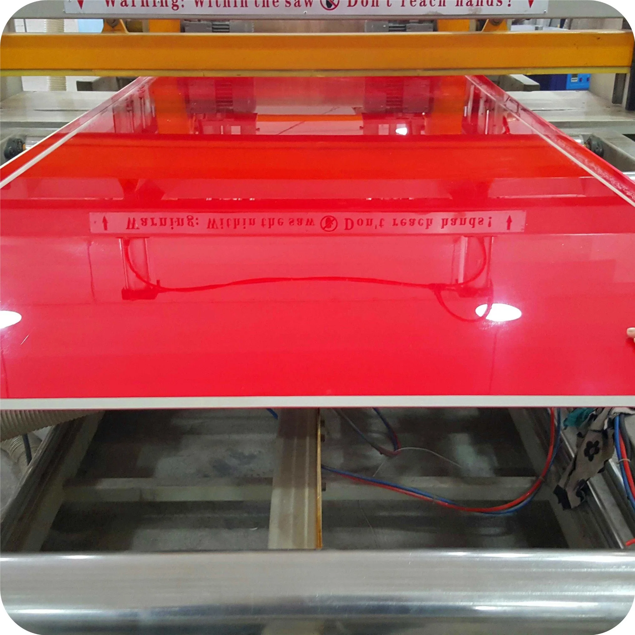 Alisar la superficie de relieve la impresión de la junta de la corteza aplicable que hace la máquina