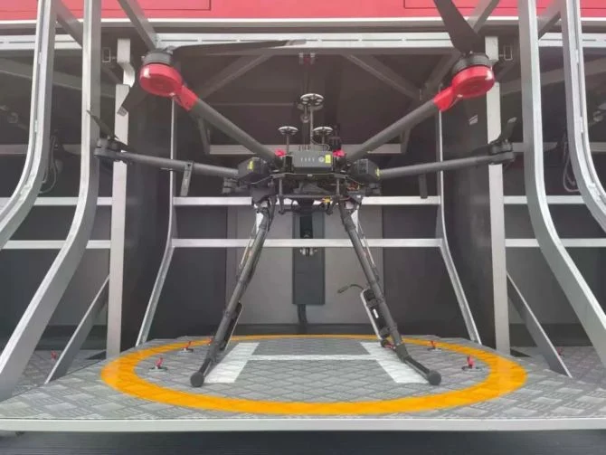 HOWO 6X6 vehículo aéreo no tripulado Transporte vehículo camión Drone emergencia Vehículo de rescate