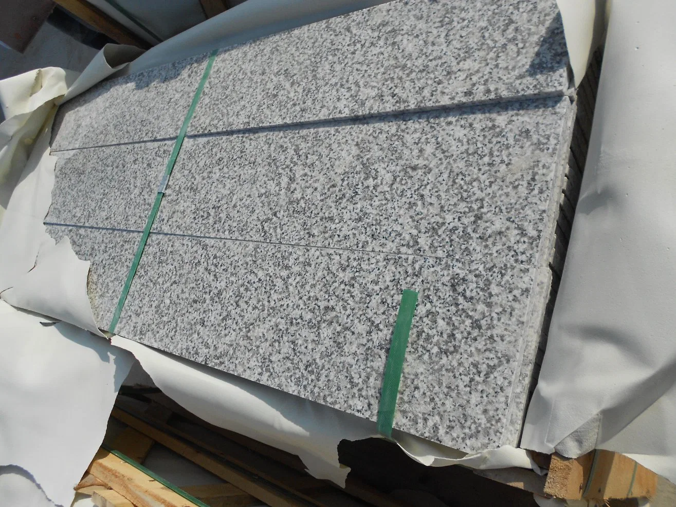 Customized/Stone Bathroom Countertop Cheap Gray Granite/Tile Prefab Building Material