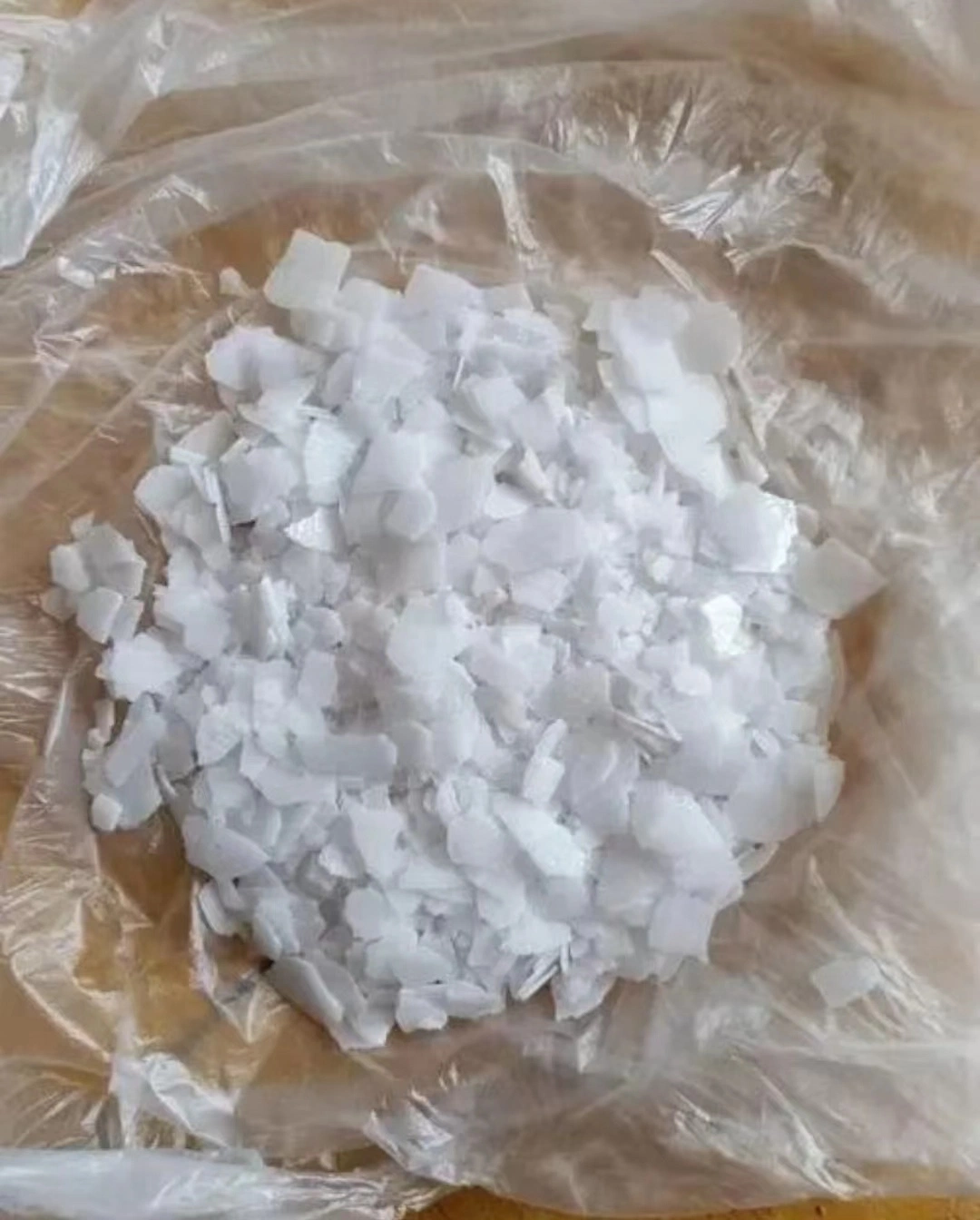 Naoh Hot Selling Cheap Caustic Soda Flakes/Pearls 99% Min Sodium Hydroxide Factory China