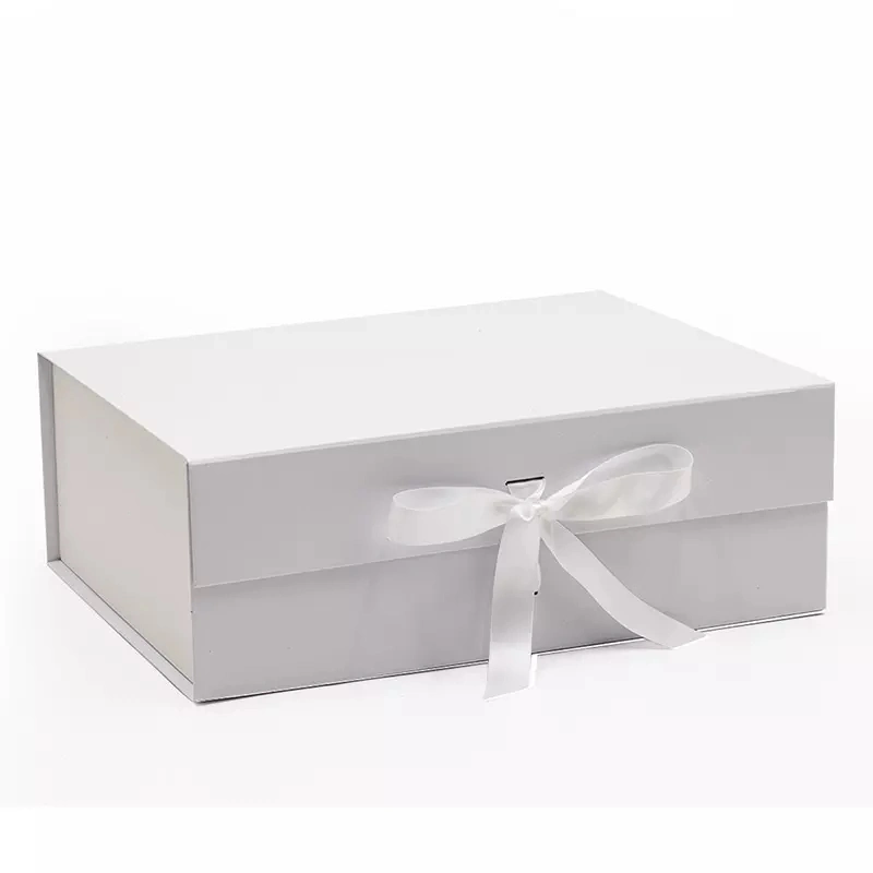 A4 Deep Plain White Luxury Retail Clothing Packaging Magnetic Closure Gift Box