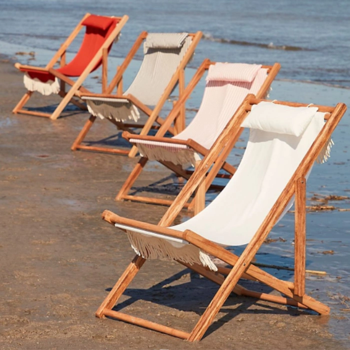 Chaise en bois de jardin pliante pour la plage, les loisirs en plein air et les pique-niques.