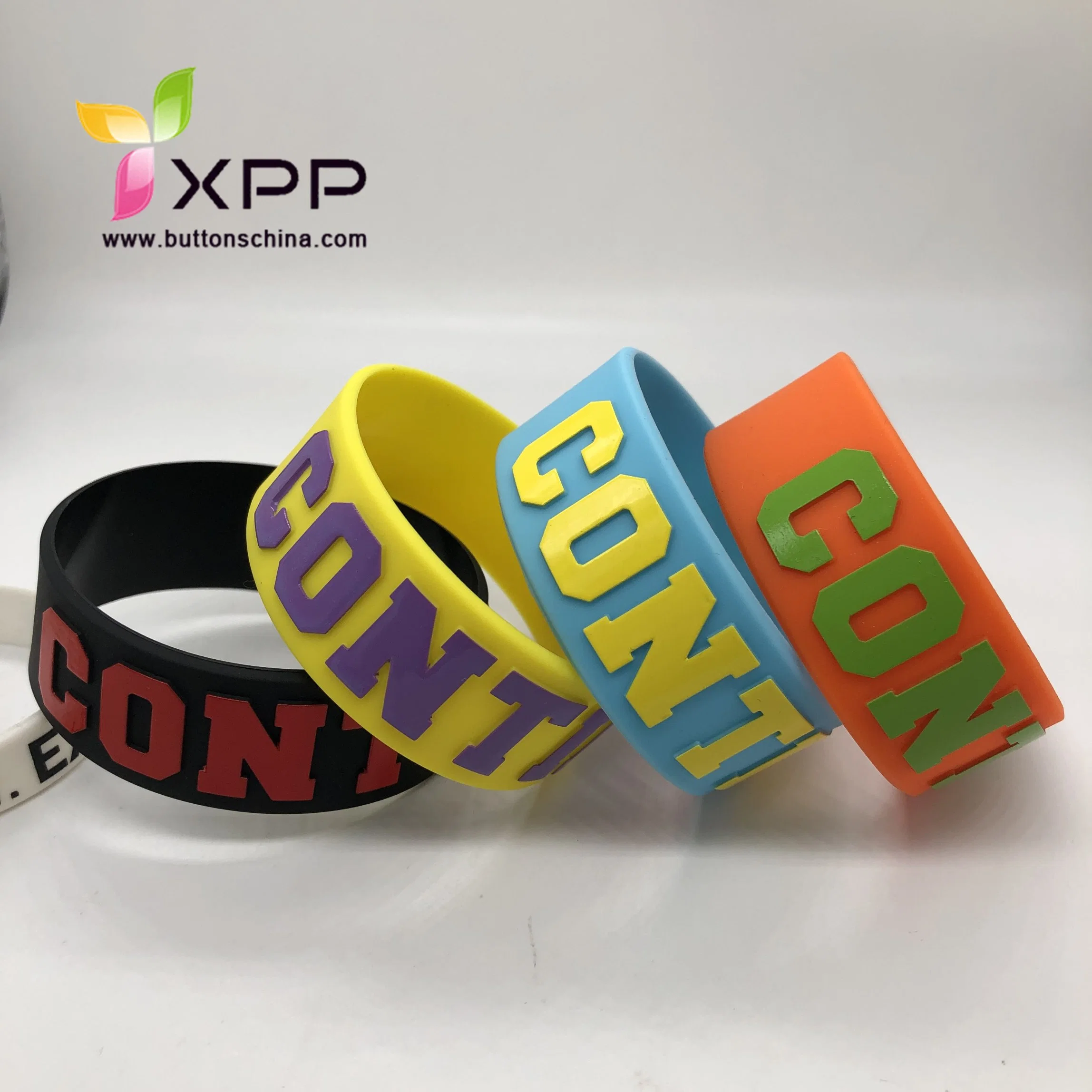 China Manufacturer, Fashion Silicone Wristband Embrossed Filled for Promotion Gift