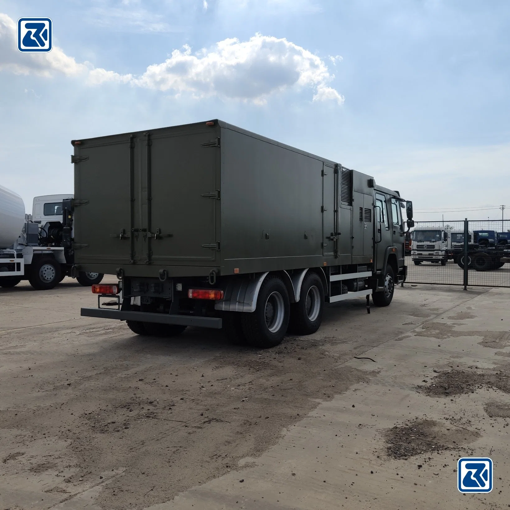 HOWO 6X4 OEM Mobile Maintenance Vehicle