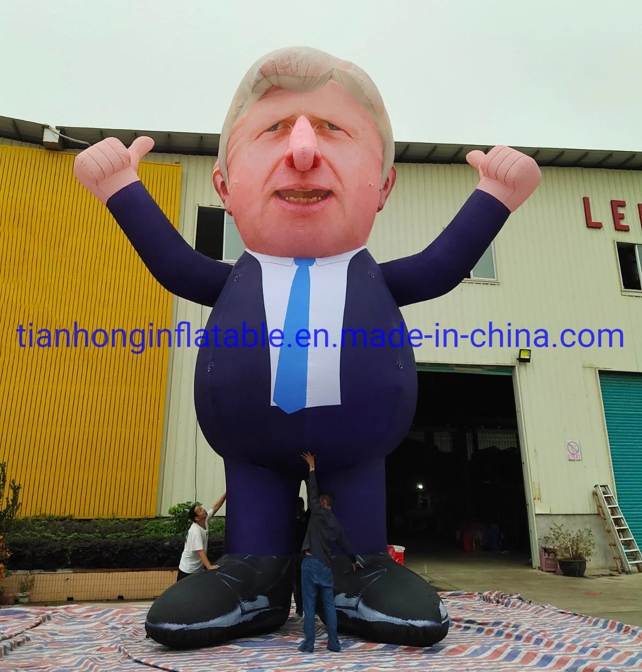 Outdoor Giant Customized Inflatable Realistic Character Cartoon