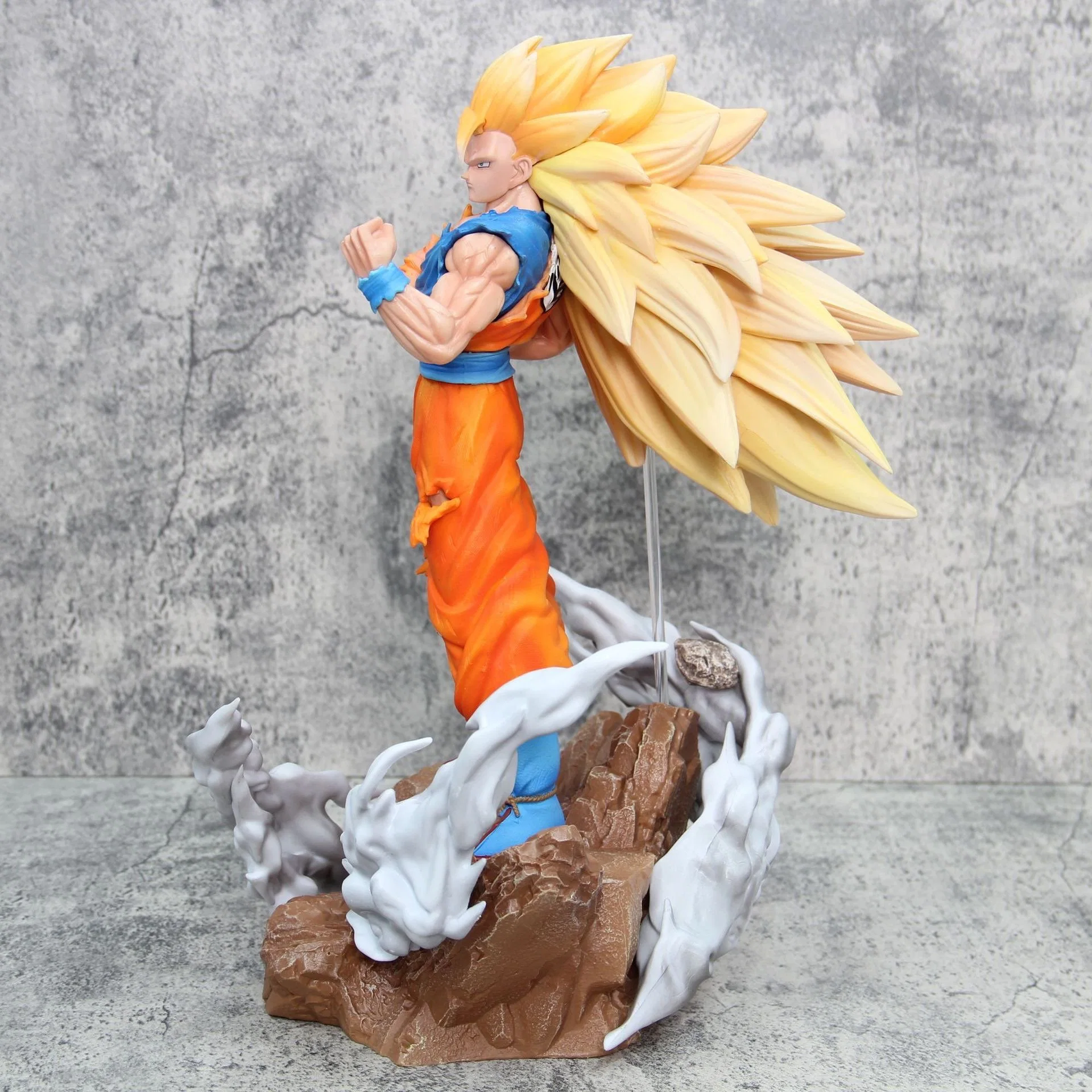 Factory Supply Gk Battle Super Saiyan Son Goku Dragon Ball Z Wholesale/Supplier Japanese Anime PVC Figure Toy