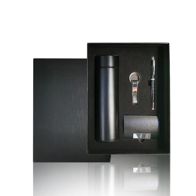 Juego de regalo promocional de lujo de oficina de 4 piezas en negro personalizado para Clientes Vacuum Cup+Keychain+Titular de la Tarjeta+Pen