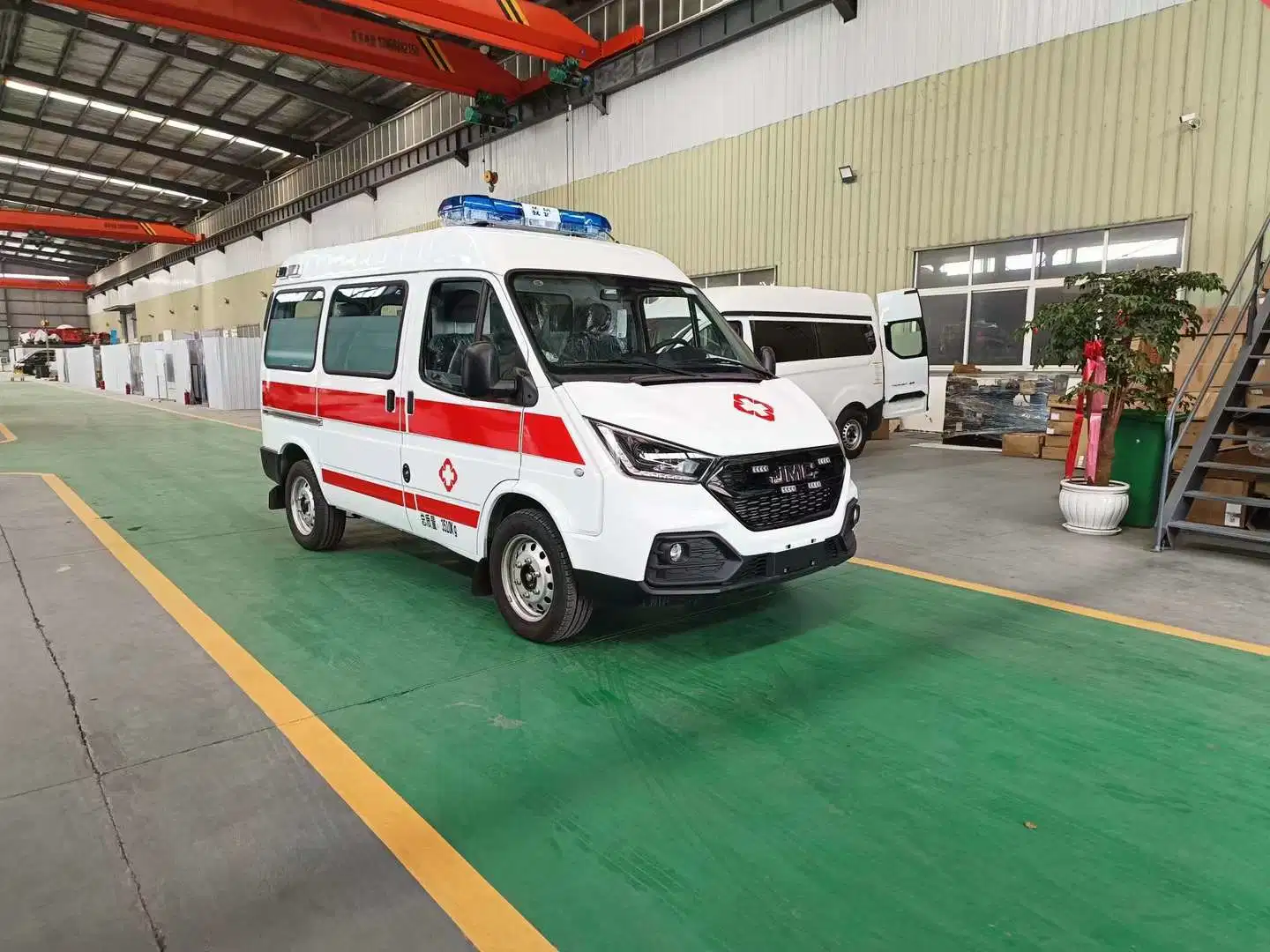 JMC China Automatic ICU Hospital Patient Transport Medical Rescue Ambulance