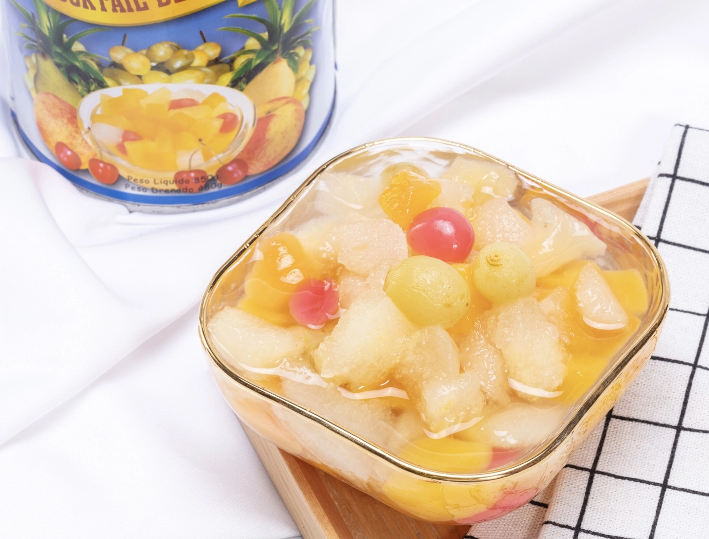 Fruit Canned Cocktail Fruits in Light Syrup From China 425g*24/CTN