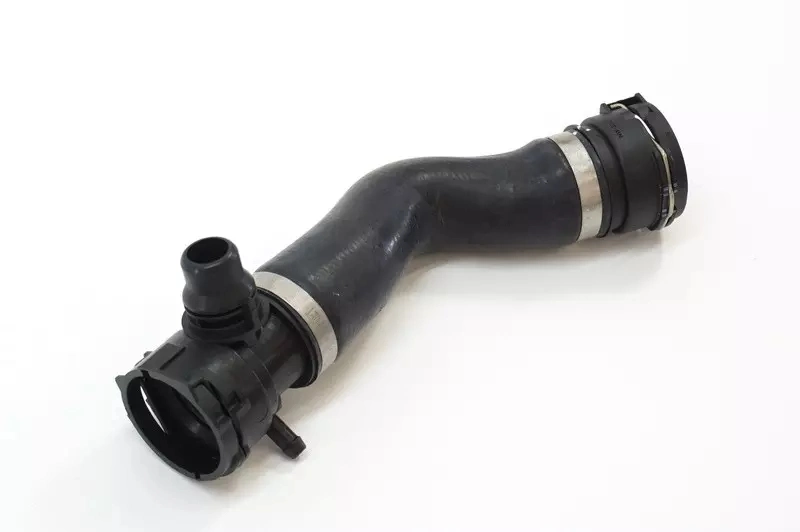 1712 7568 751 Grosso Auto-Peças de borracha do radiador de arrefecimento do motor do tubo de água para a BMW E60 17127568751 OEM