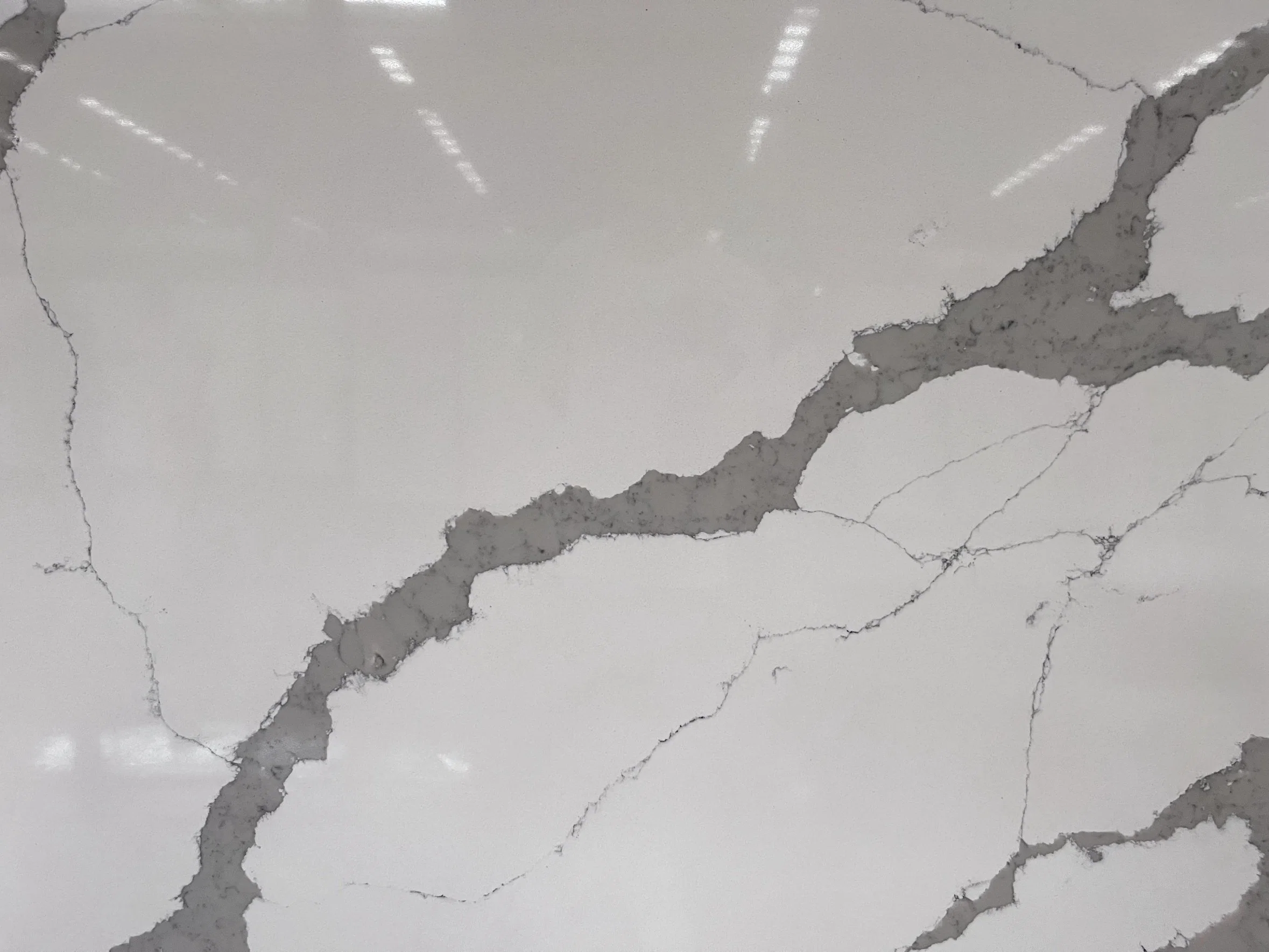 Calacatta and Marble-Like Veined Quartz Slab