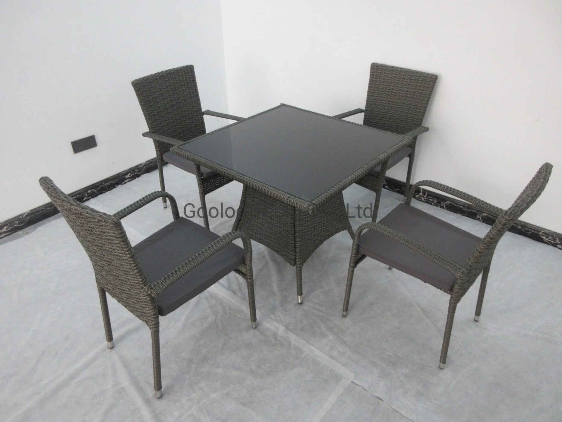 Wholesale/Supplier Single Style PE Rattan Table and Chair Outdoor Furniture