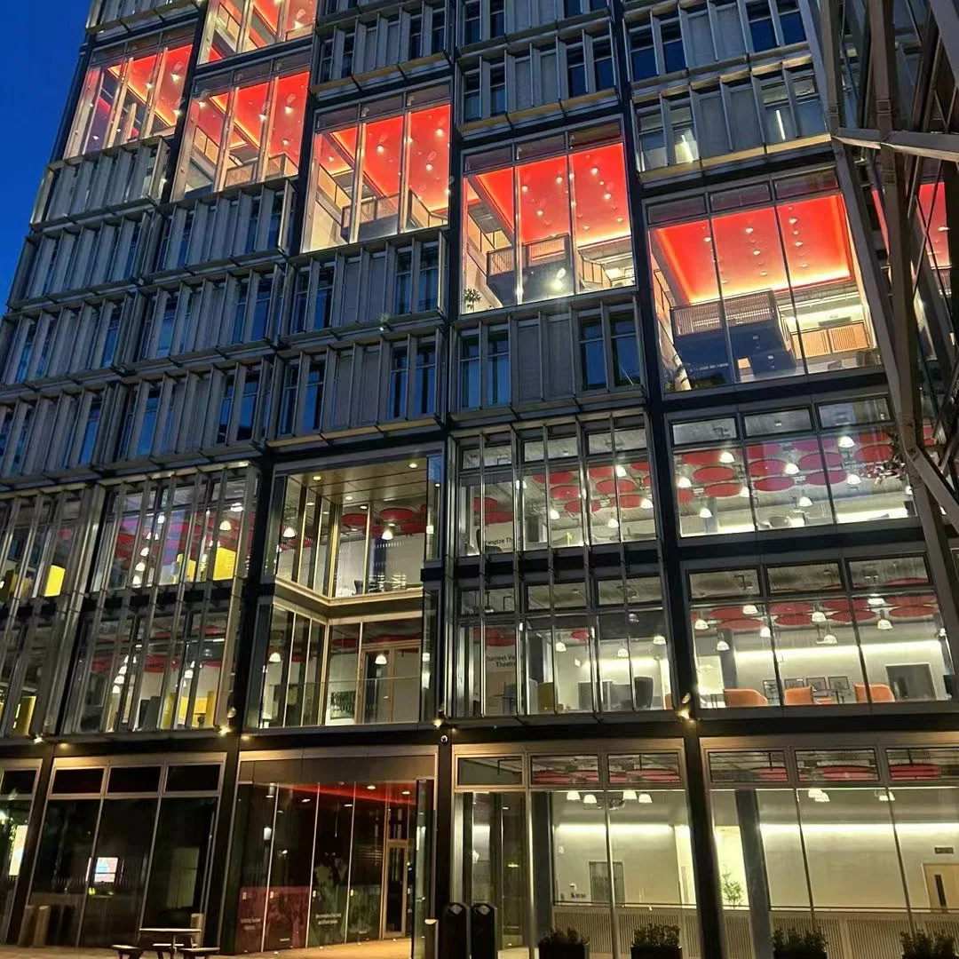 Facade Mur Rideau Fenêtre Double Vitrage Verre Isolant pour la Construction