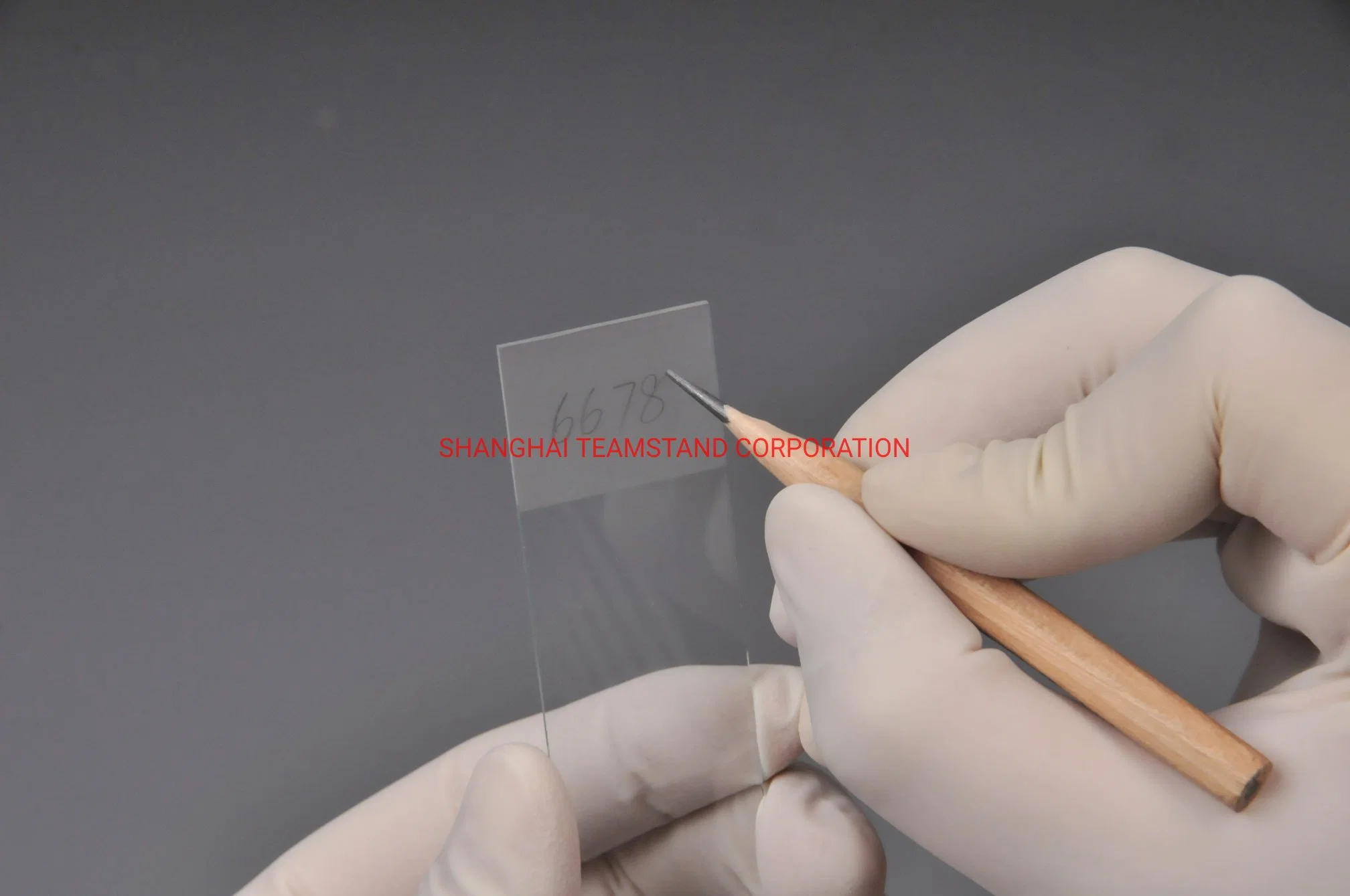 كاسر زجاجية من شرائح زجاجية مختبرية معتمدة من قبل الاتحاد الأوروبي (CE) تغطي الزجاج من خلال تقنية MicroScope