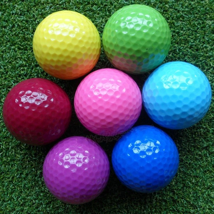 Venta al por mayor de estilo más reciente de logotipo personalizado Golf bolas de colores bolas de regalo