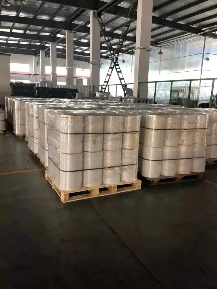 Customised PE Plastic Films Printable Hot Shrink Wrap Packing Heat Shrinkable Shrink Film Roll for Plastic Bottles Mineral Water