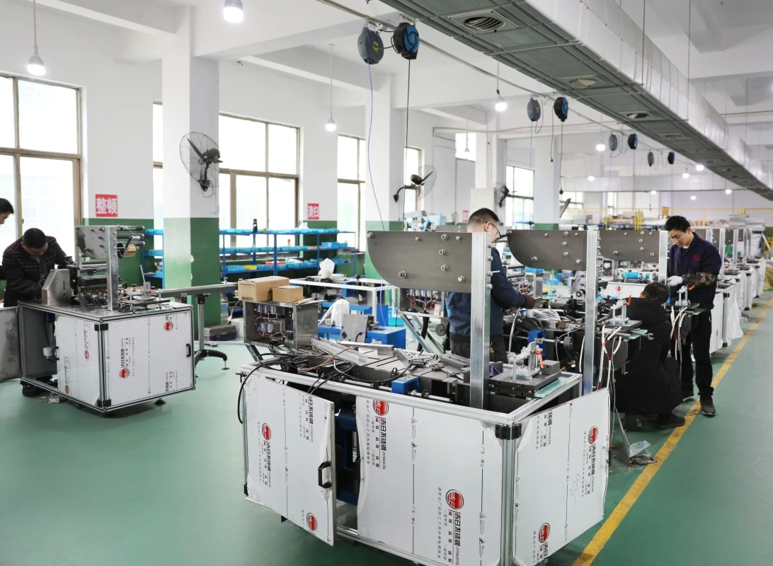 Automatic Cosmetic Industry Automatic Packing /Packaging Wrapping Cellophane Overwrap Machine for Bread and Perfume