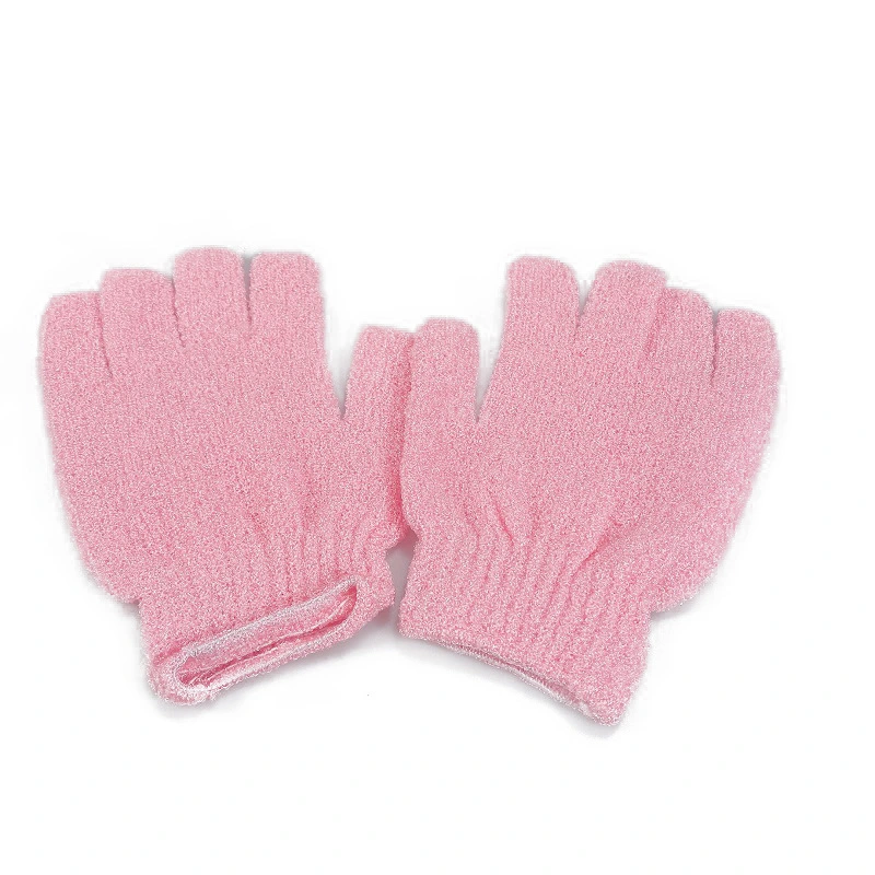 Cinq gants de bain exfoliants en nylon doux pour la peau.