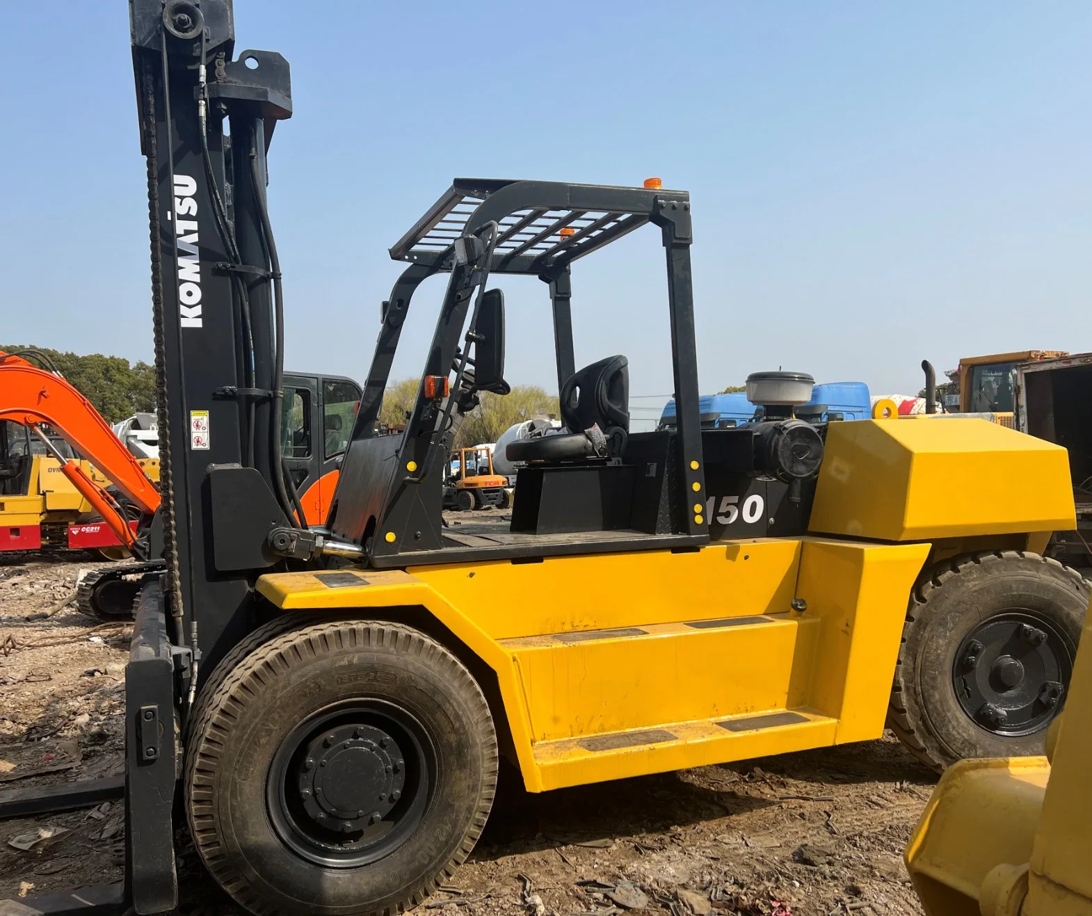 Utilisé chariot élévateur à fourche de haute qualité Komatsu Fd150 équipement de levage japonais Avec un prix intéressant