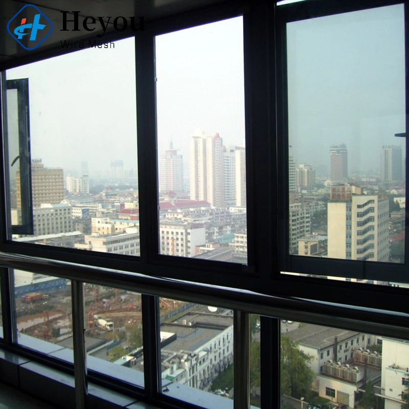 Factory Direct Supply Fiberglass Wire Mesh Window Screen 65G/M2 Stable Structure500m2/Roll