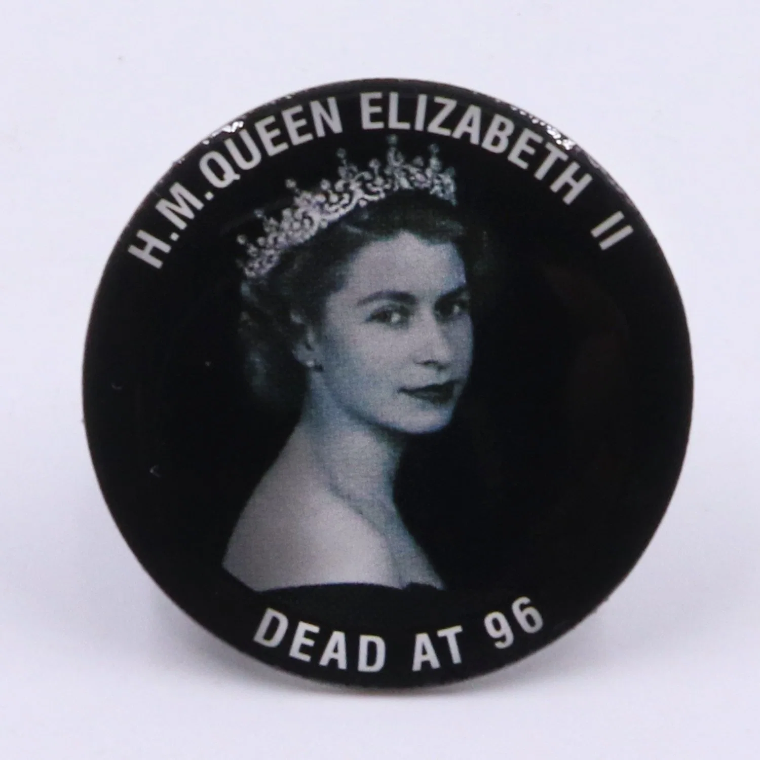 China Wholesale/Supplier Printing Enamel Round Shape in Stock Elizabeth High quality/High cost performance  Metal Art Crafts Souvenir Gift Low MOQ 96 2022 United Kingdom Queen Badge for Sale