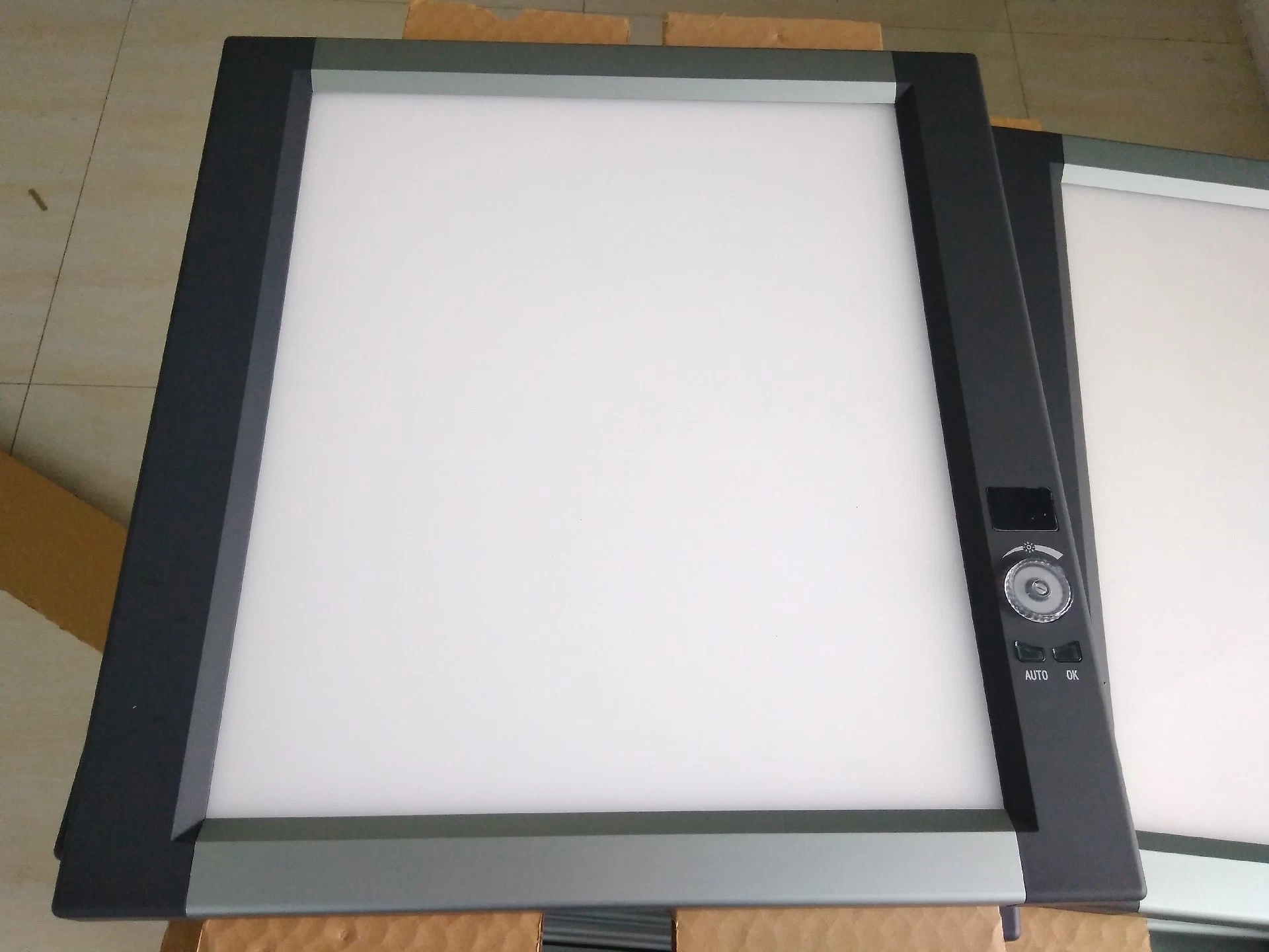 LED X-ray Film Illuminator Viewer Box