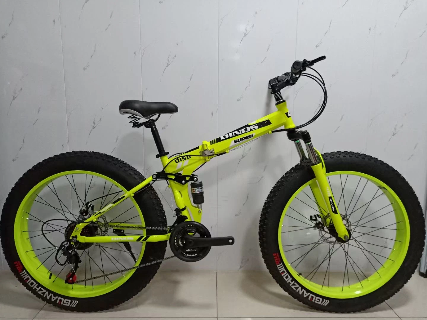 2022 Nuevo Modelo 26*4,0 Fat Tire Folding Bike Mountain Fat Neumático MTB bicicleta de montaña bicicleta de nieve 21 Speed Gear Con certificación CE