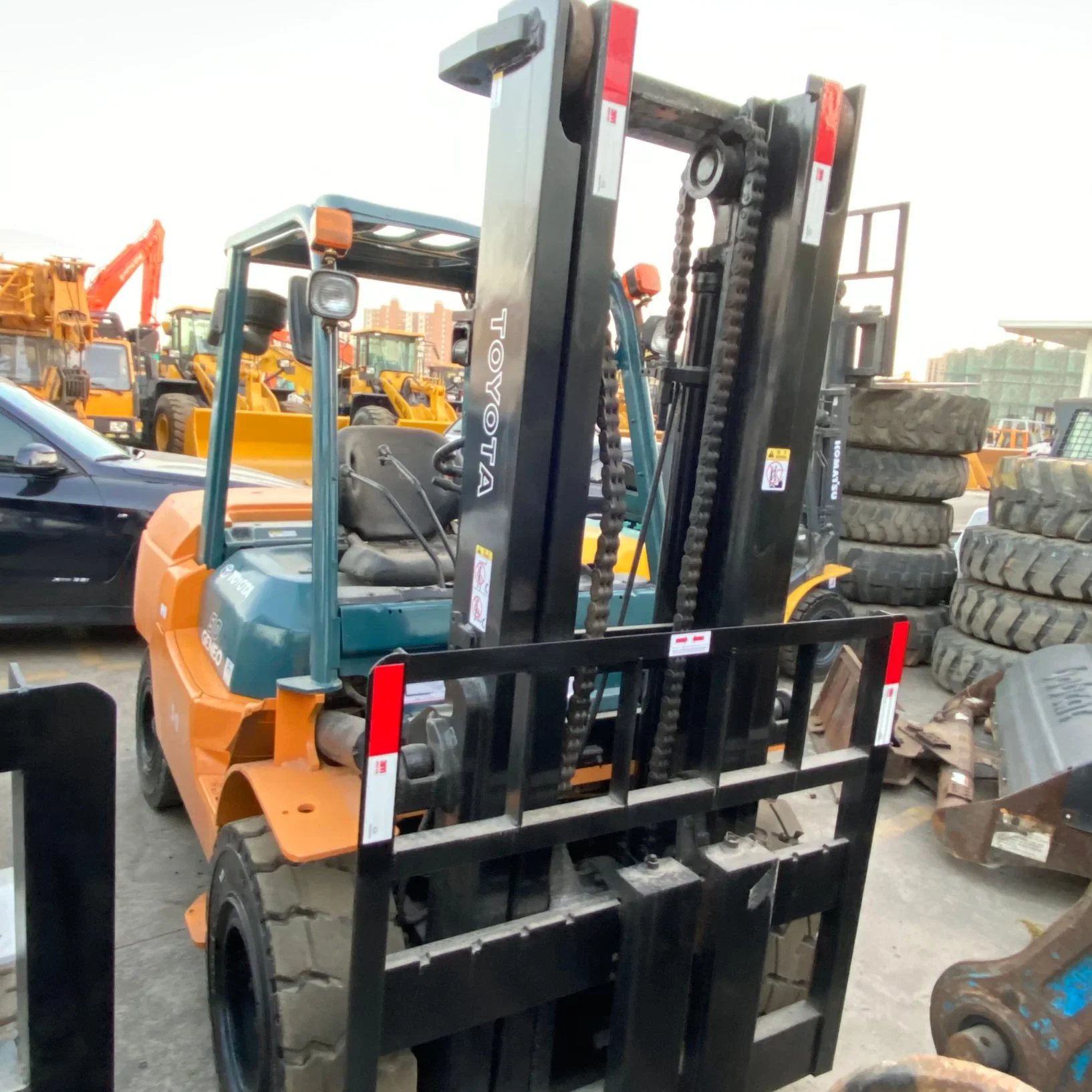 Utilizado em Toyotaa, 5 toneladas, 7 f, elevação do carro elevador de segunda mão Equipamento