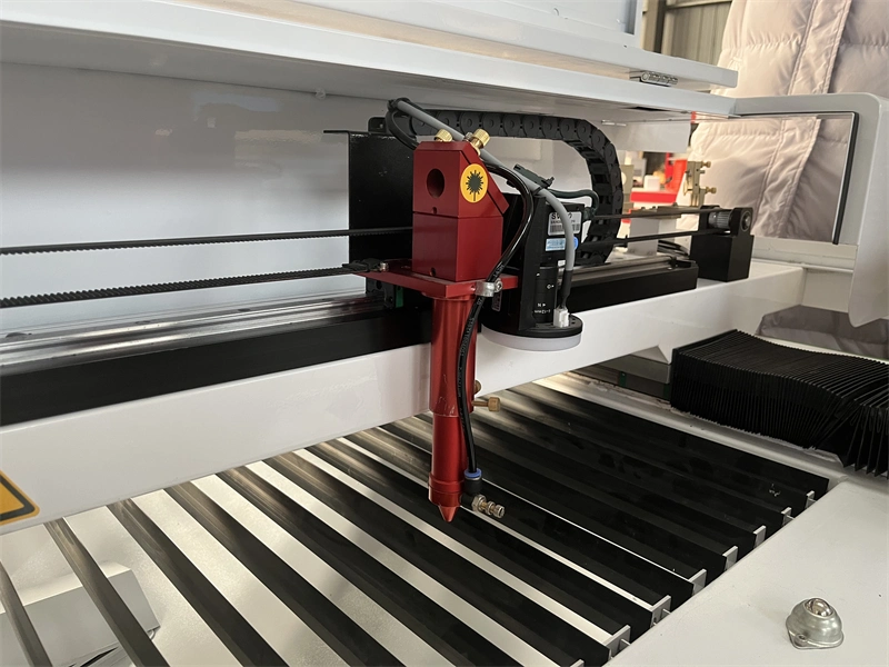 High Speed 1325 CNC CO2 Laser Cutting Machine for Wood MDF Playwood