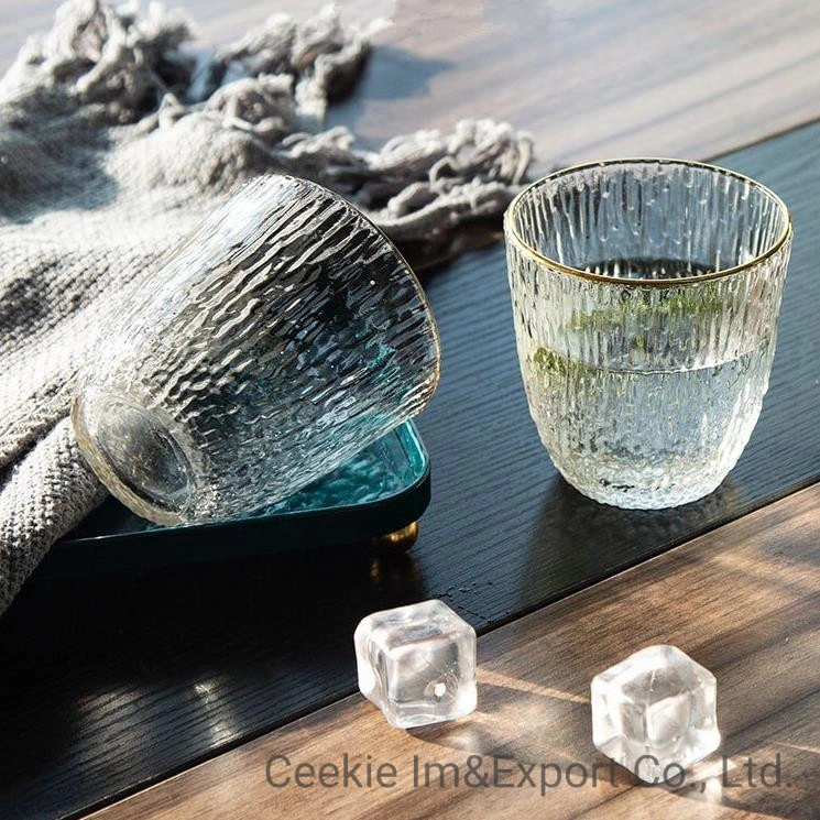 Le lait d'un marteau en verre de jus de verre verre à boire de l'eau tasse tasse en verre