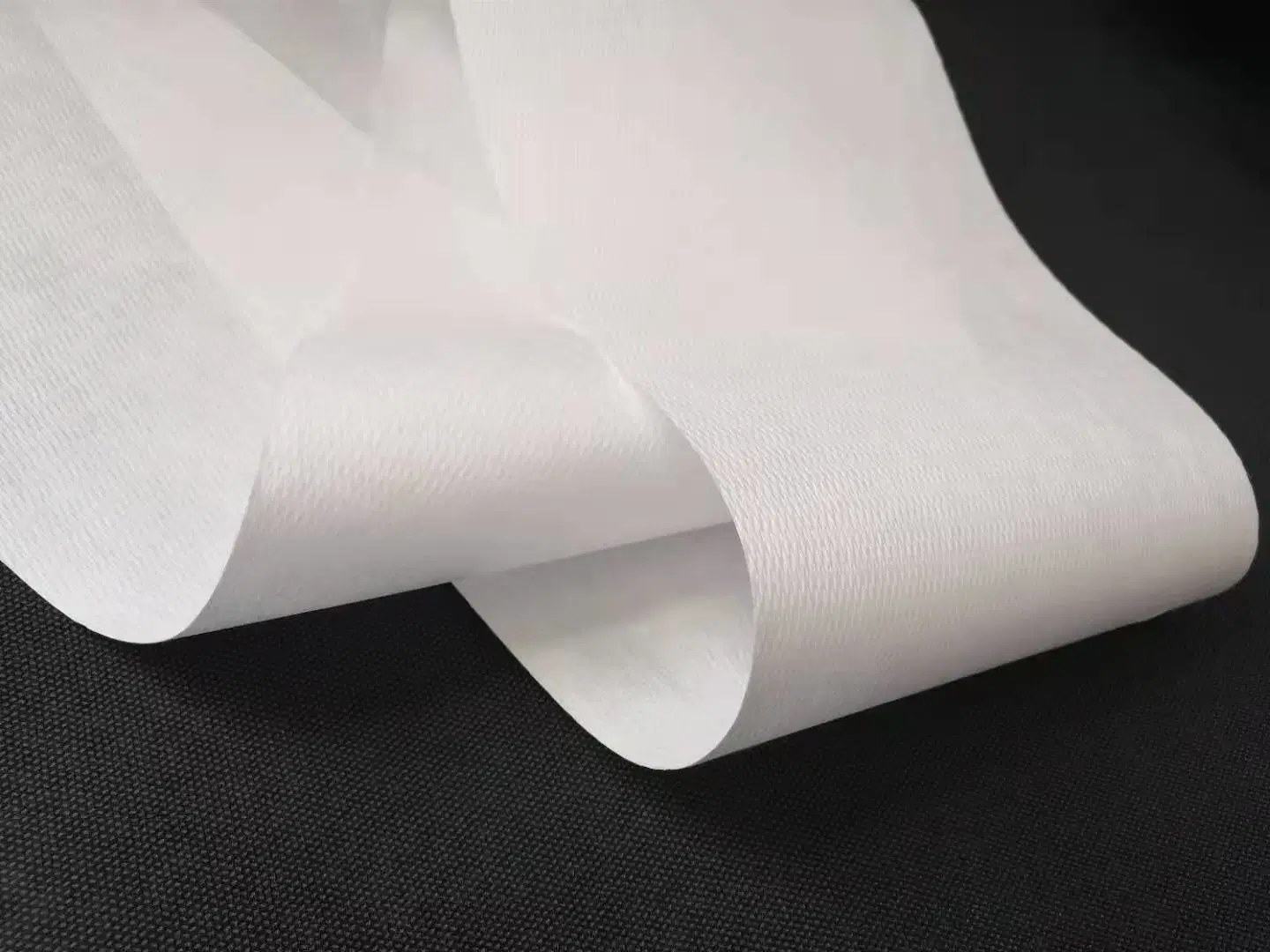 Meltblown Fabric Nonwoven 20GSM-40GSM Meltblown Bfe95 Bfe99 Spunbonded Polypropylene