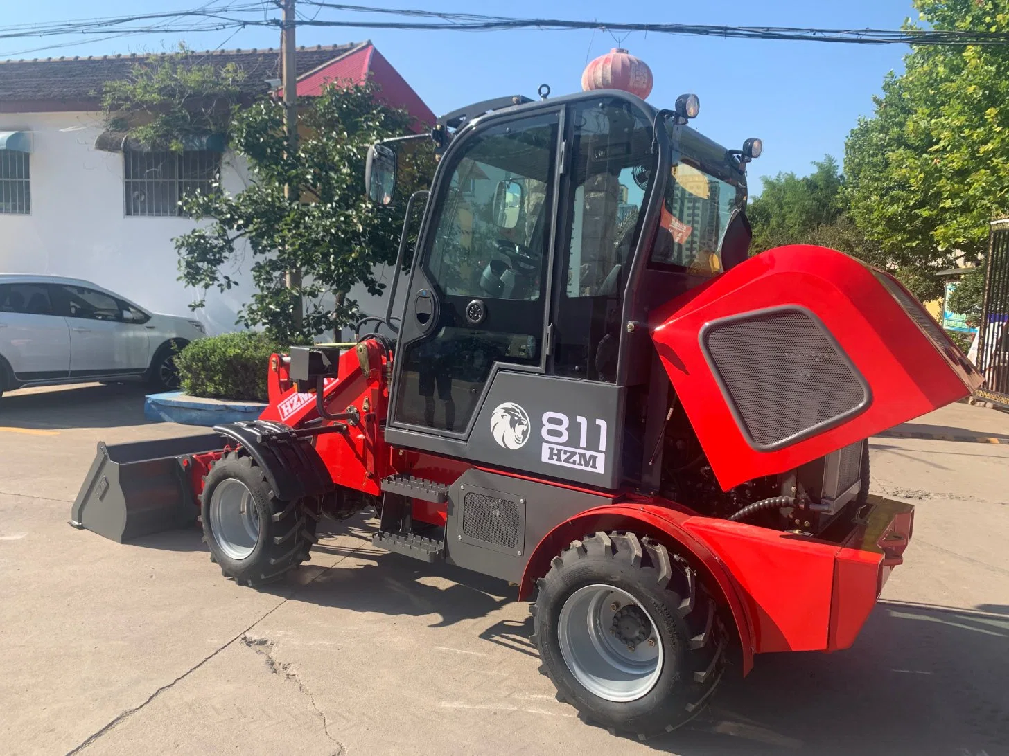 China Supplier Hzm Compact/Articulated/Multifunctional with CE/Euro 5/Bagger Radlader Bucket/Fork/Attachments/Cab/Rops/Roll Bar 811 Mini Loader for Sales/Garden