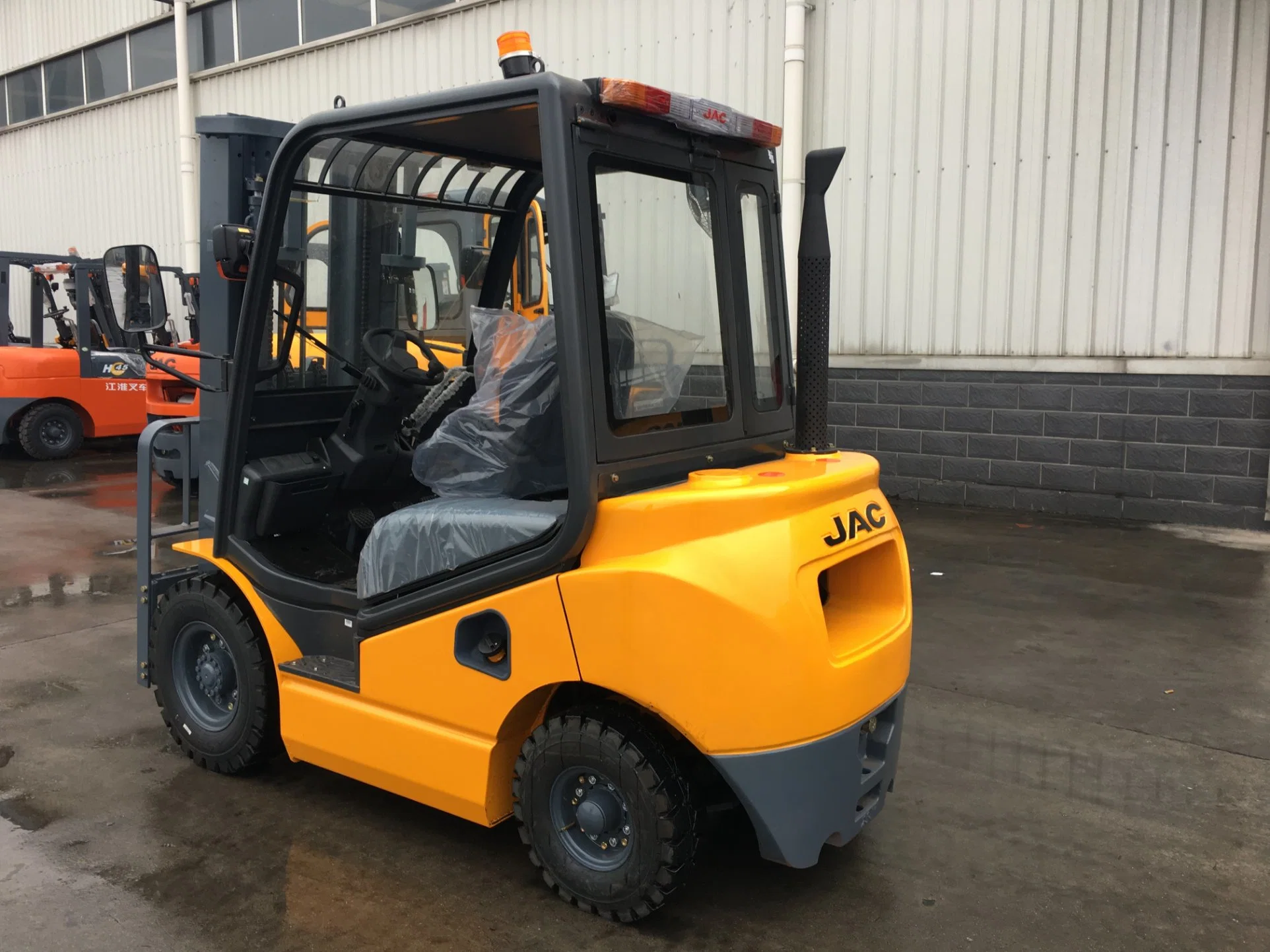 JAC Forklift with FF Mast/ Diesel Forklift/ Forklift with Electro-Hydraulic Reversing