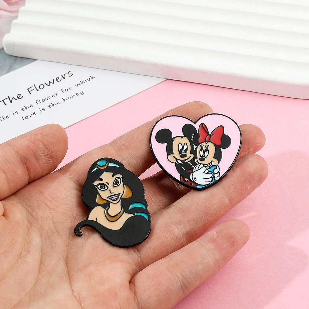 Mickey Mouse Princess Crazy Animal City alrededor de Cartoon ANIME Badge Broche