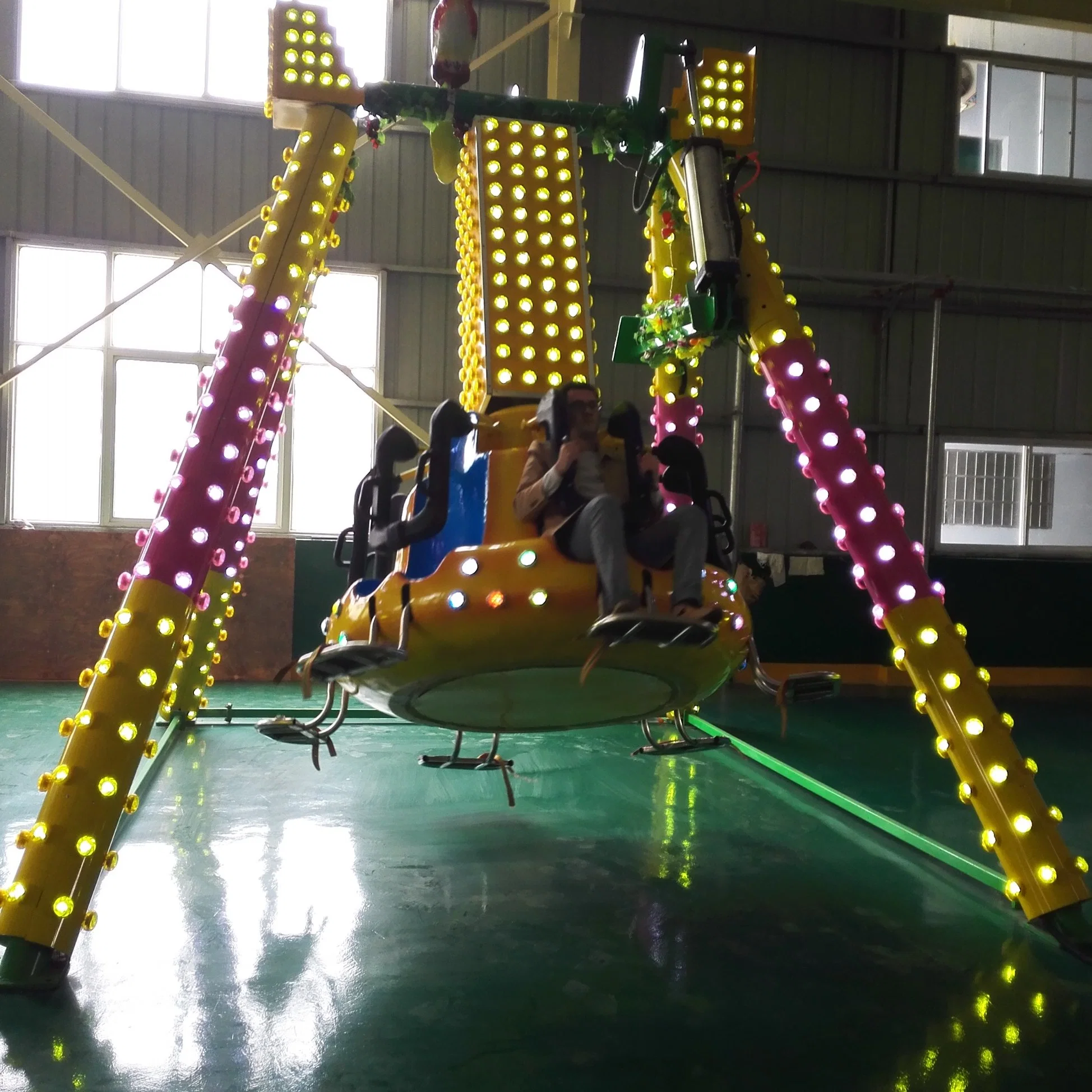 Les ventes à chaud Les Manèges Kids Indoor et Outdoor Mini pendule Ride