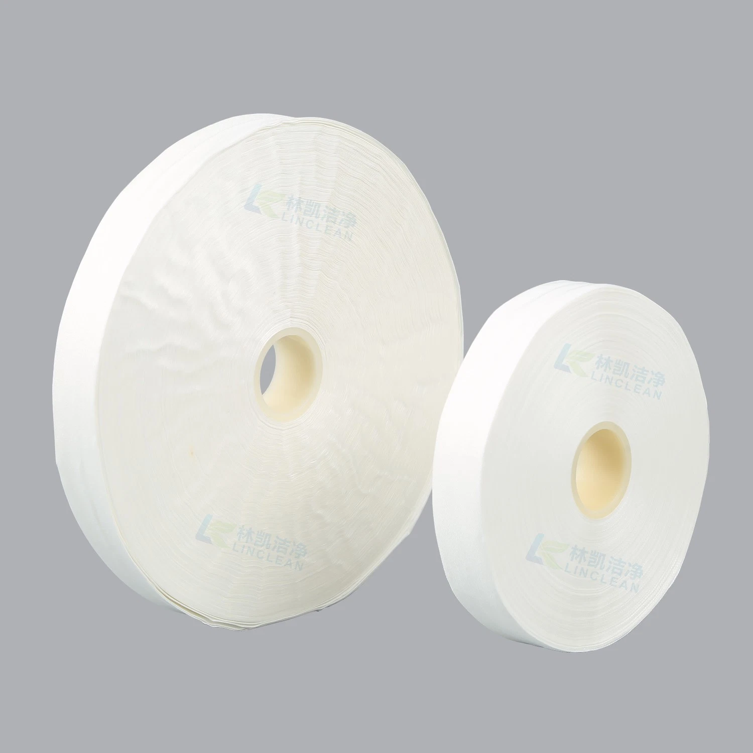 Rouleau de lingettes de nettoyage en polyester, tissu non tissé, chiffon pour salle blanche pour le nettoyage des machines en usine.