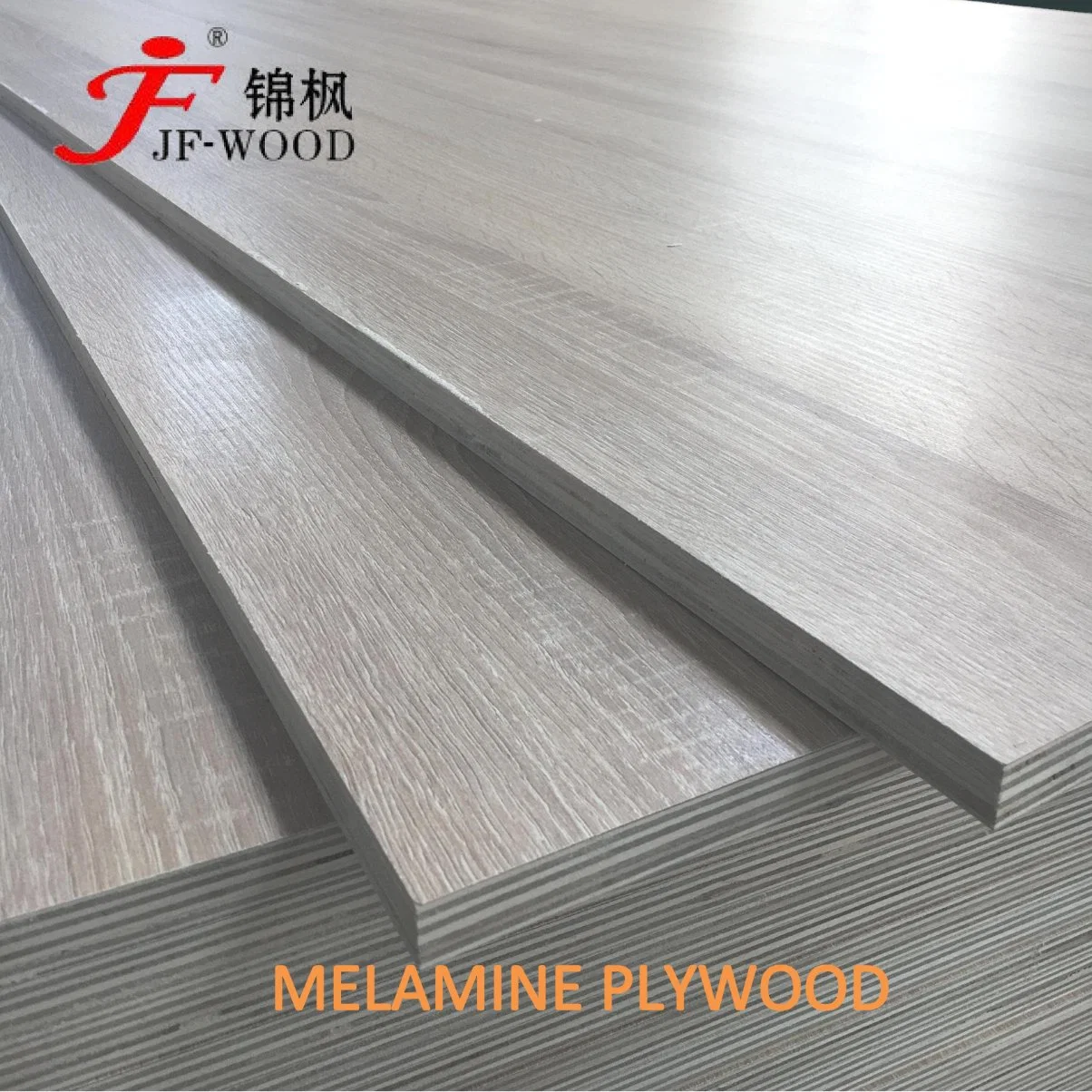 La Chine Les prix de gros de l'usine de contreplaqué de bois de 18mm E1 contreplaqué stratifié colle mobilier commercial avec le peuplier Core Okoume Pine face arrière de la mélamine de contre-plaqué de bouleau