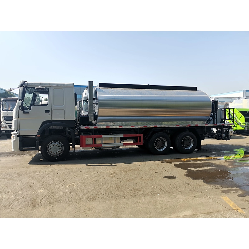 HOWO 6X4 Bitumen Sprayer Asphalt Distribution Truck for Sale