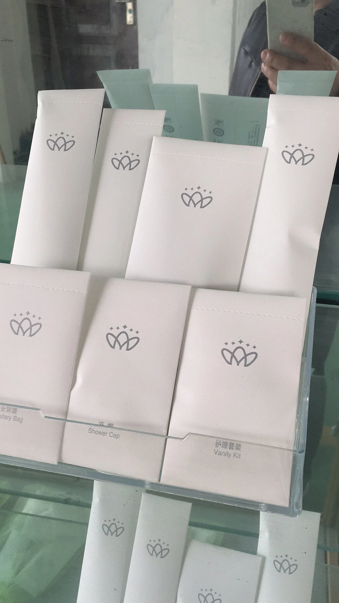 Paper Box Packaging Custom 5 Star Hotel Cheap Hotel Amenities Hotel Toiletries Guestroom Amenity Set