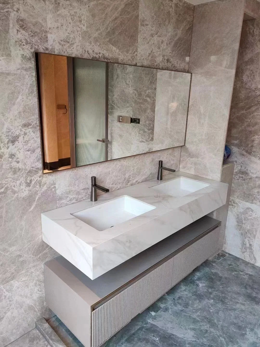 Modern Hotel American Floating Bathroom Vanity Cabinet with LED Mirror and Double Sink Sets