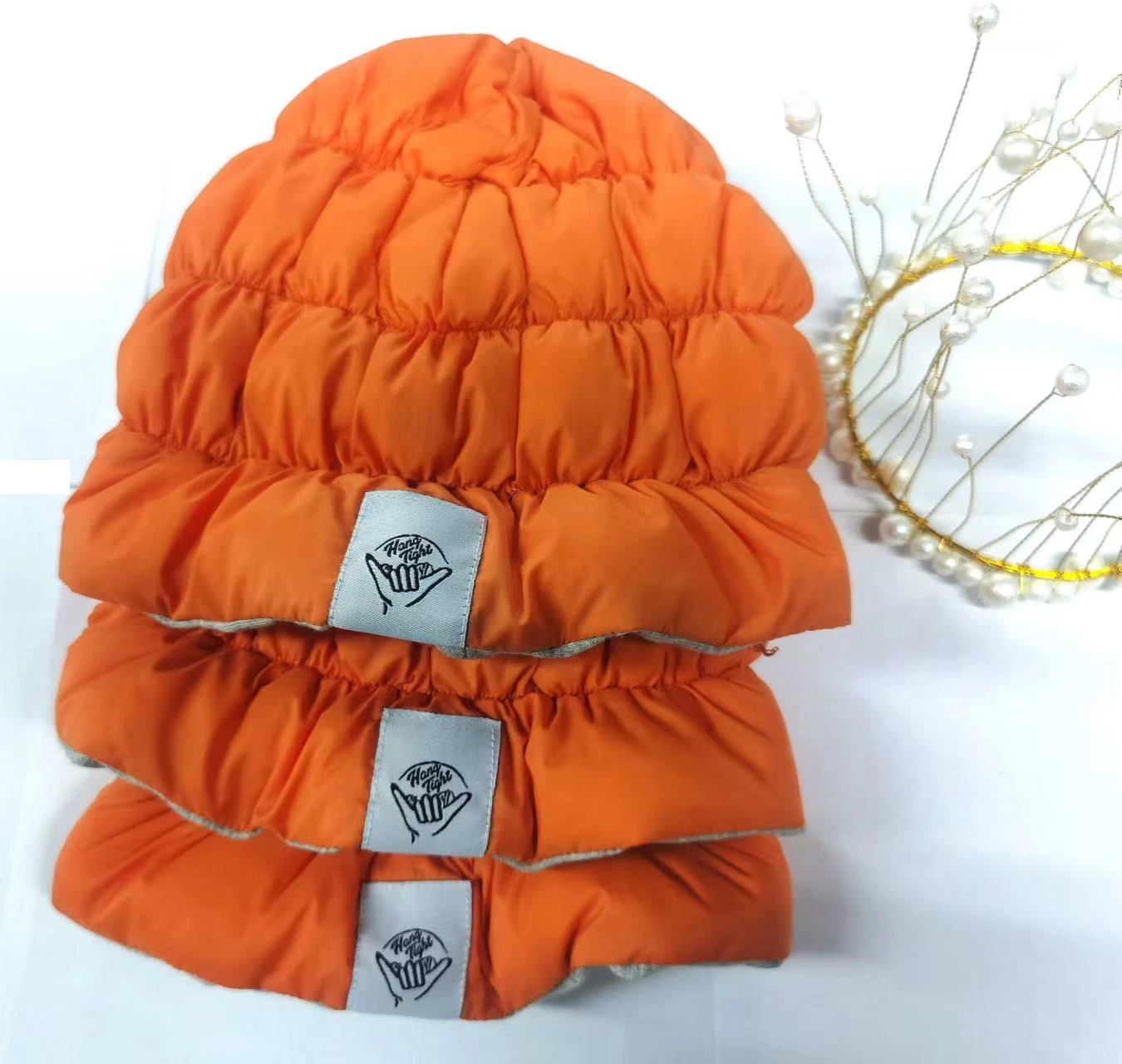 Les ventes directes à bas prix vers le bas de l'hiver Outdoor Windproof Orange Hat