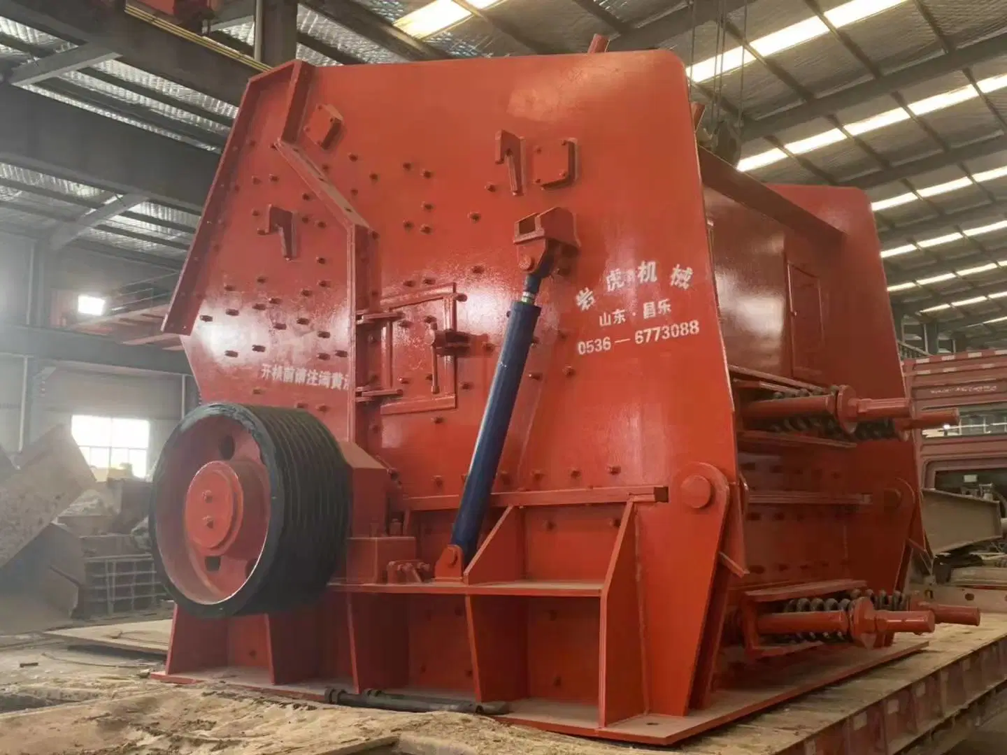 China Made 500-650tph Impact Crusher/Crushing Machine and Equipment