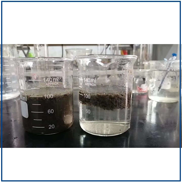 Анион Polyacrylamide Cationic PAM эмульсии для промышленных сточных вод