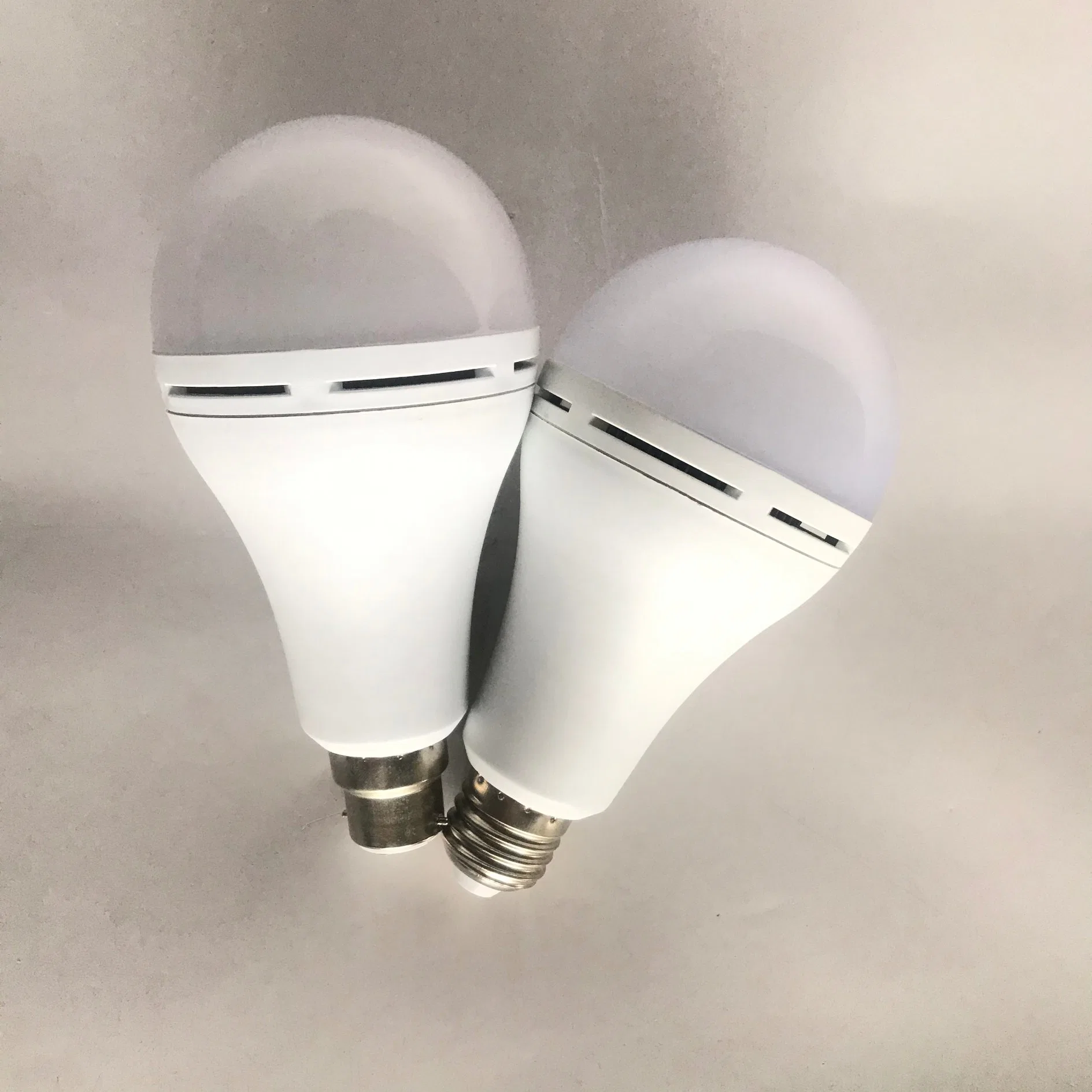 Longue durée Touch Light E27 AC DC Lampe LED de secours rechargeable