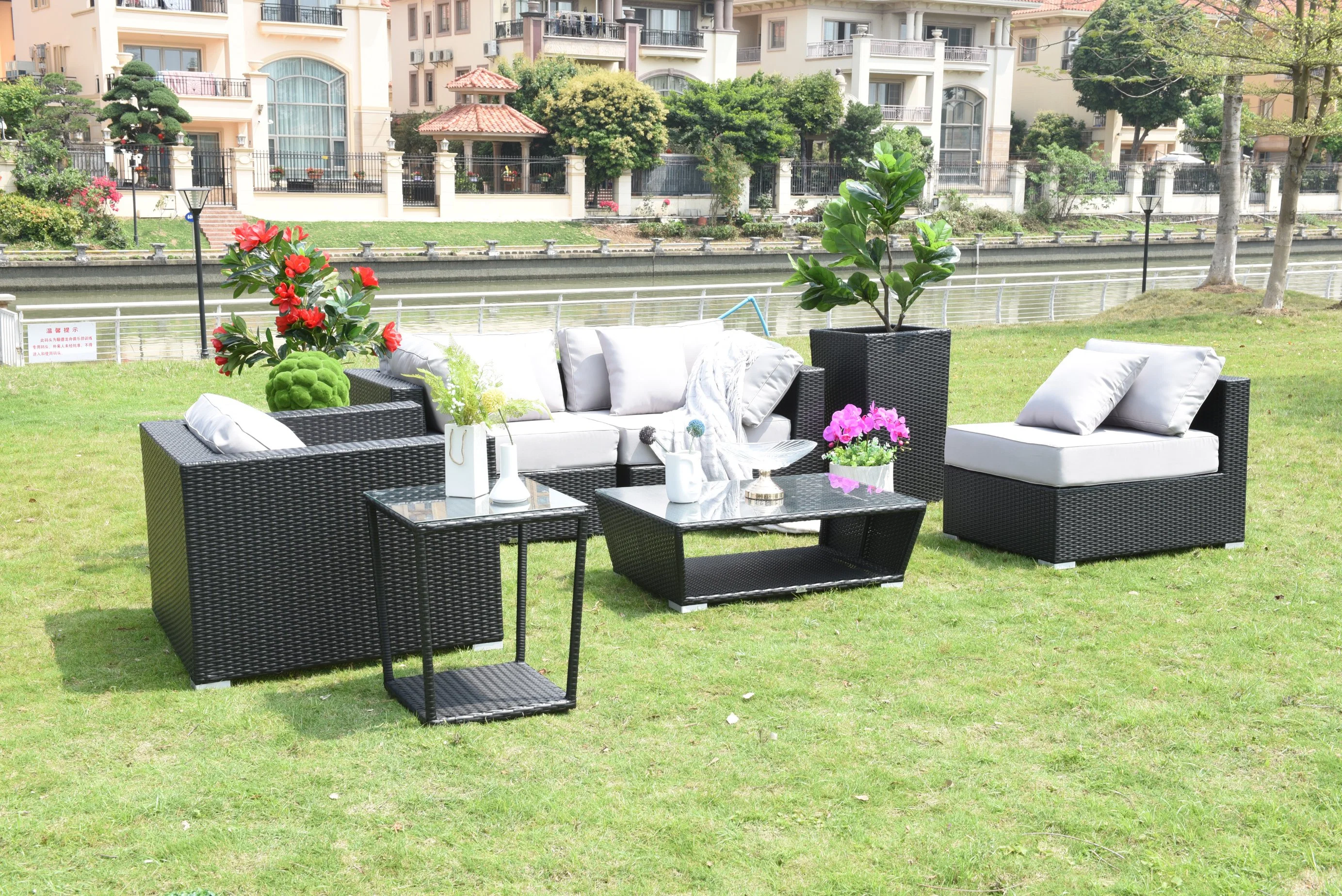 Modern Hotel Furniture Garden Patio Chair Rattan Outdoor Sofa with Tea Table