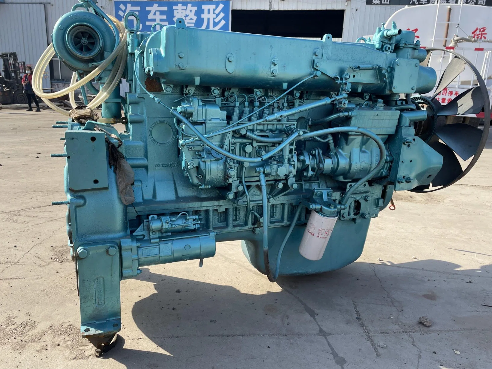 Cheap Sinotruk HOWO Dump Truck and Tractor Truck Used Engine Assy Wd615.47 Diesel Engine 371HP