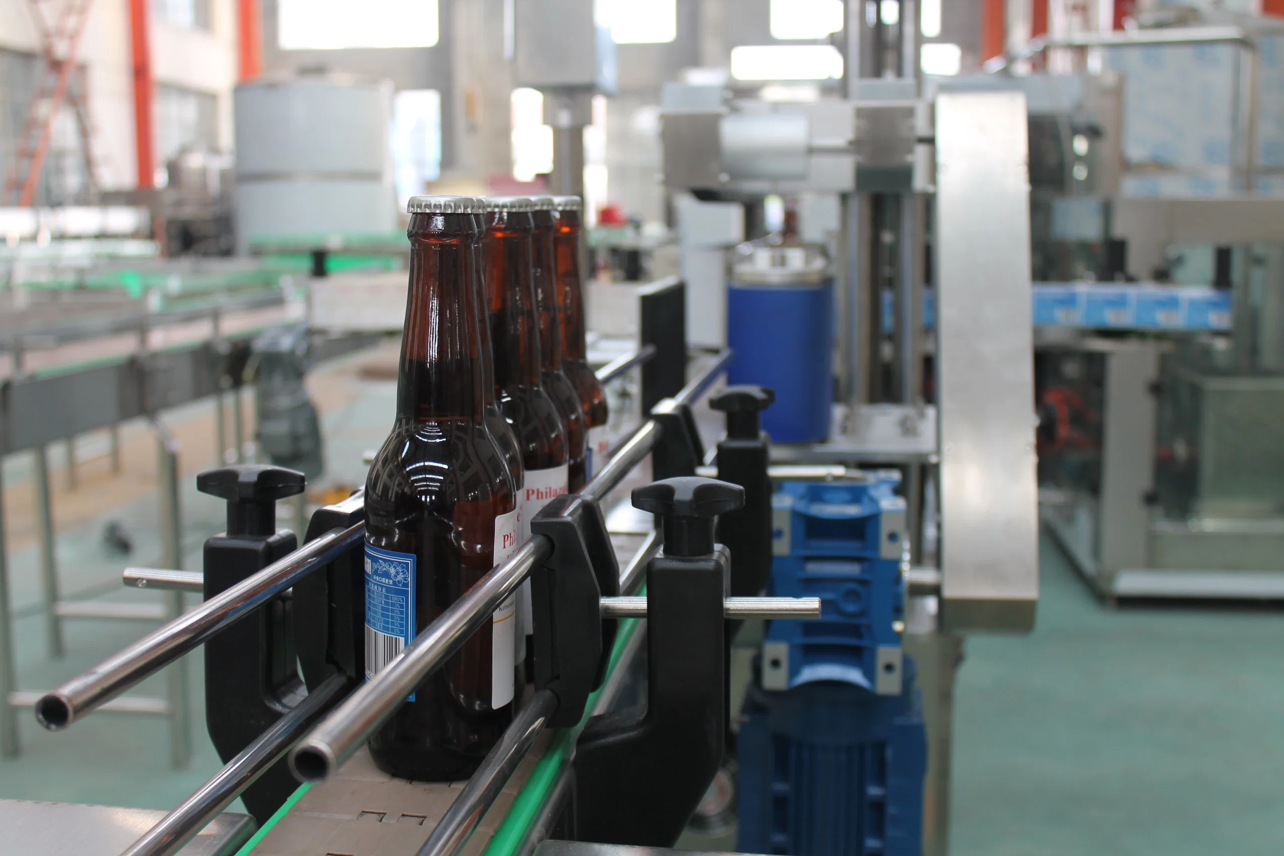 China hizo Botella de vidrio máquina de llenado con el mejor precio